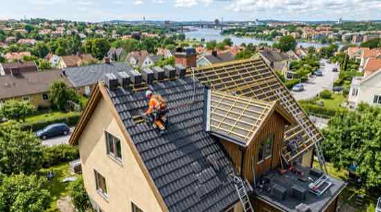 Takläggare genomför komplett takbyte på villa i Göteborg