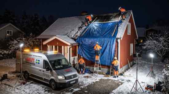 Akut taklagning efter stormskada i Göteborg